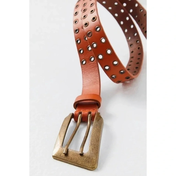 Free People Belt Rush Hour Grommet Belt Orange Leather Slim Grommet
Belt S/M - Picture 5 of 9